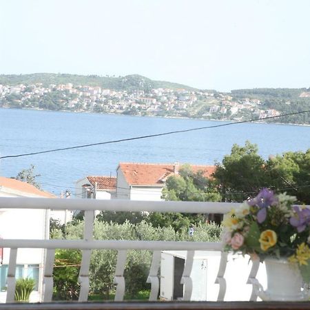 Rooms And Apartments Kurtovic Donji Seget Exterior foto