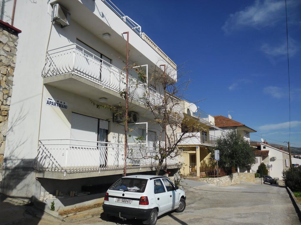 Rooms And Apartments Kurtovic Donji Seget Exterior foto
