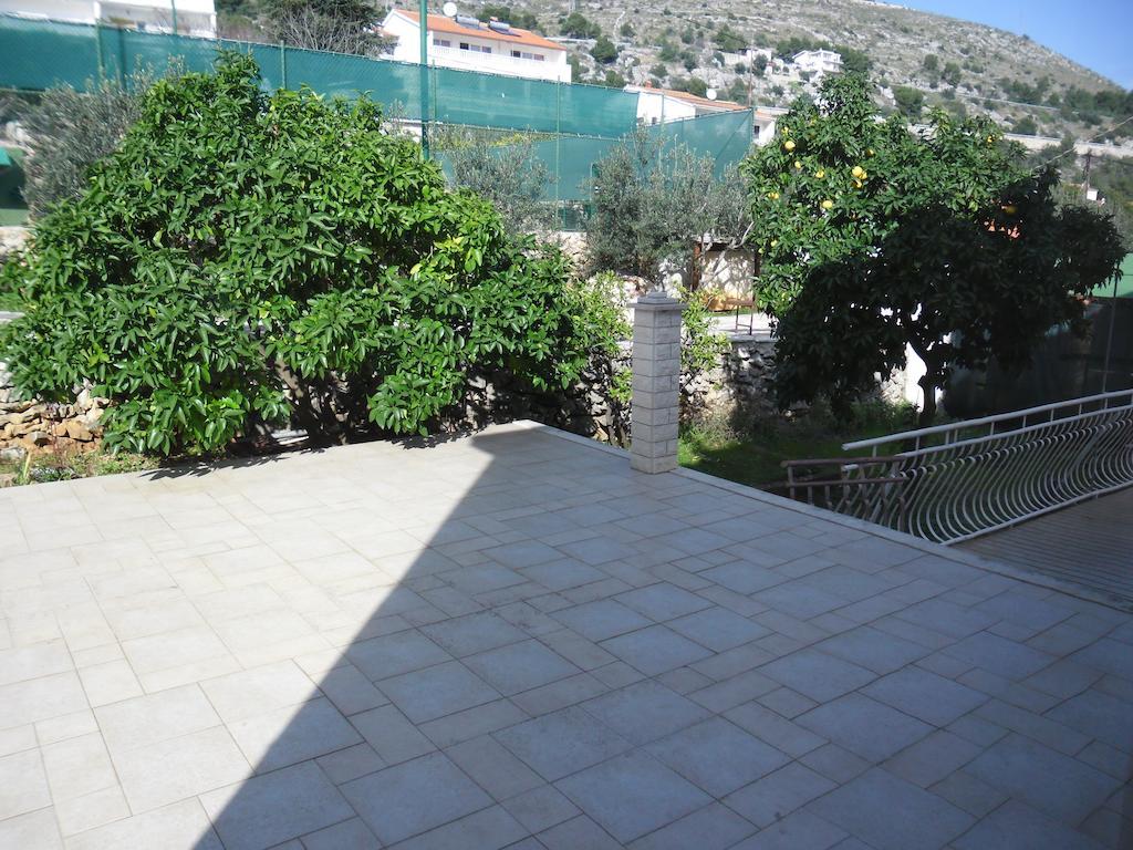 Rooms And Apartments Kurtovic Donji Seget Exterior foto