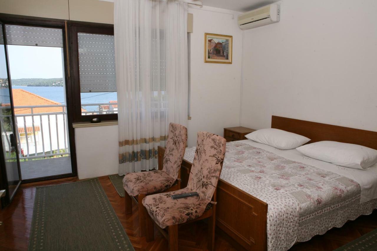 Rooms And Apartments Kurtovic Donji Seget Exterior foto