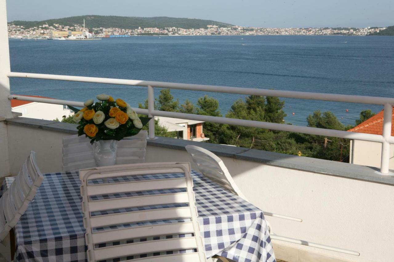 Rooms And Apartments Kurtovic Donji Seget Exterior foto