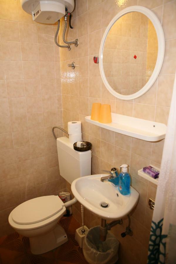 Rooms And Apartments Kurtovic Donji Seget Exterior foto