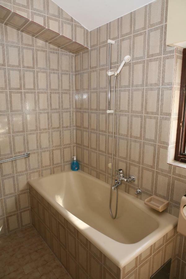 Rooms And Apartments Kurtovic Donji Seget Exterior foto